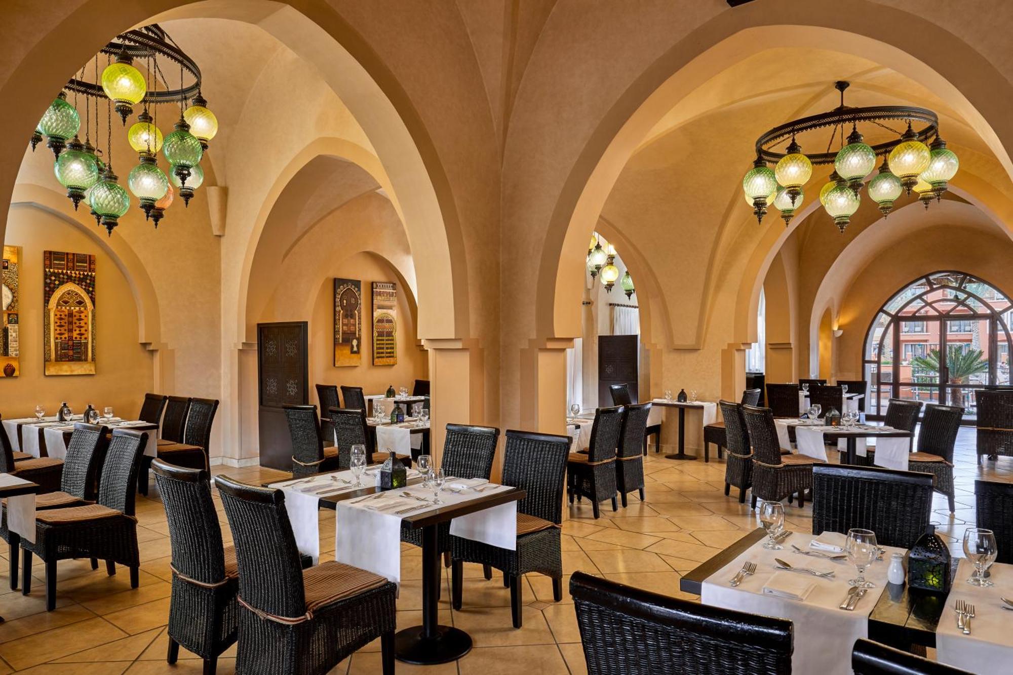 Hotel Jaz Dar El Madina Coraya Bay Exterior foto